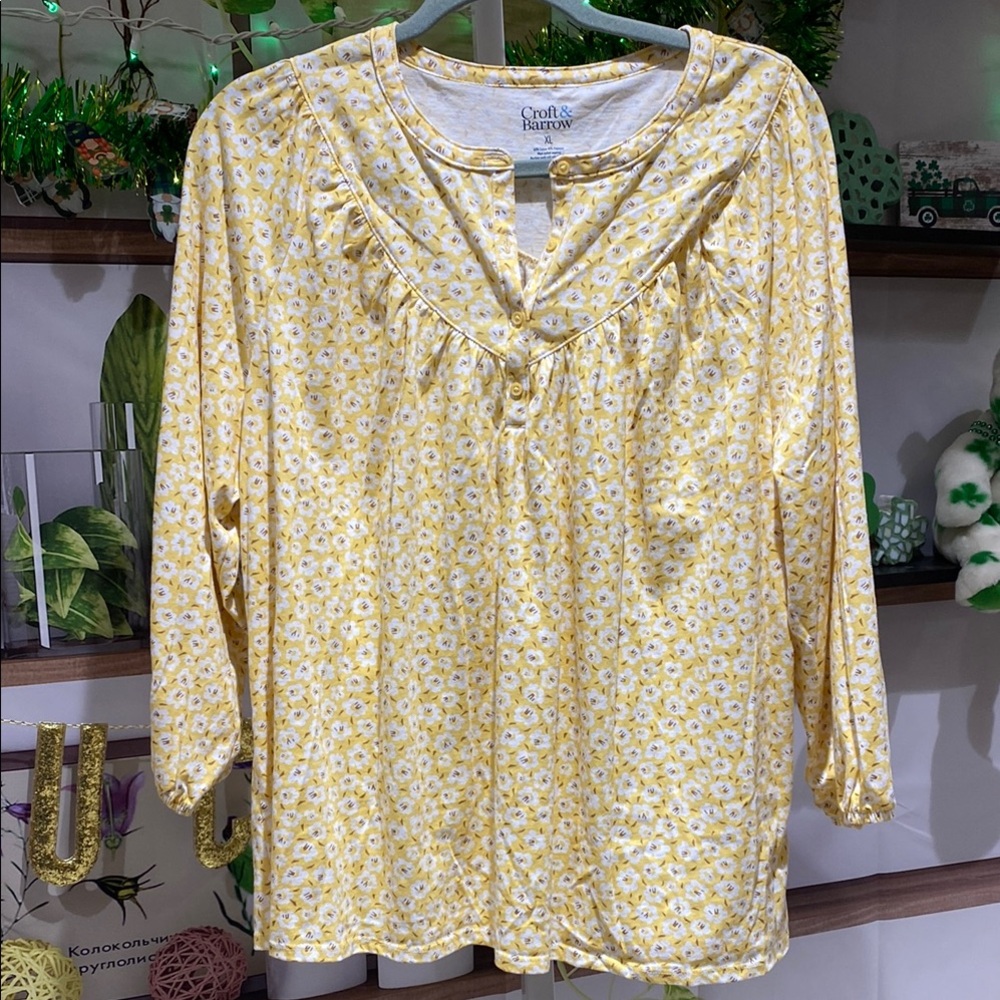 Croft & Barrow Yellow 3/4 Sleeve Blouse. Ptp is 25.